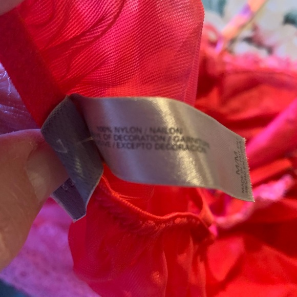 Victoria Secret Women’s Elegant Pink Lace Nightgown Size Medium - Picture 9 of 9